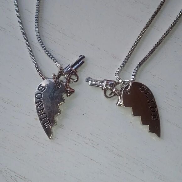 Bonnie and Clyde necklace‎ bundle - Picture 1 of 2